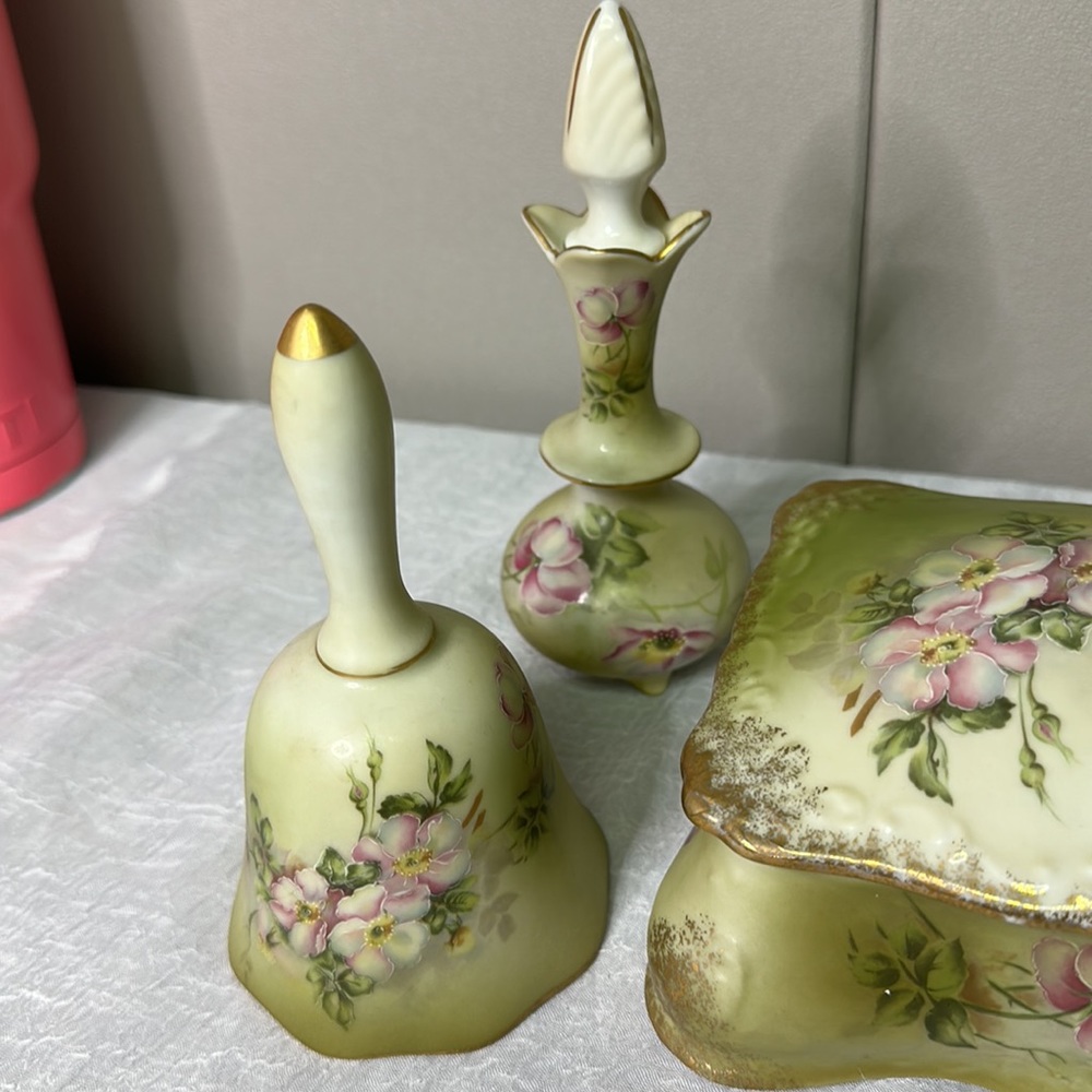 Vintage Nippon vanity set - Picture 3 of 7
